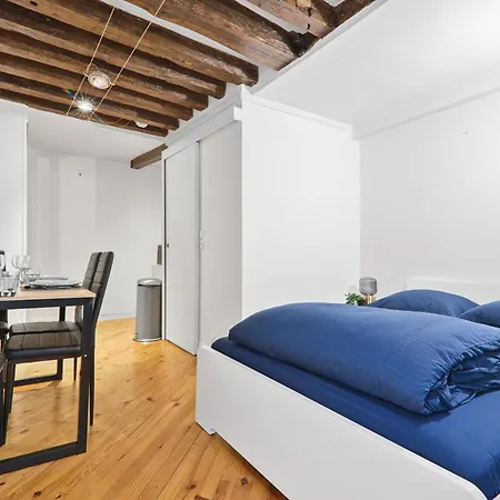 Quartier Les Marais Free Netflix Apartment